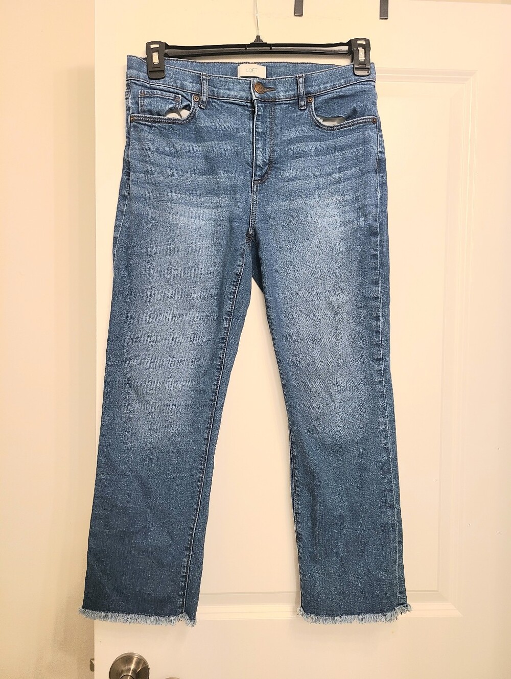 Loft Frayed Hem Cropped Straight Leg Jean